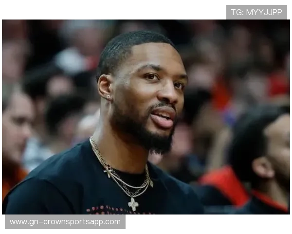 利拉德休赛期还在练后仰？这人是不是不用睡觉啊