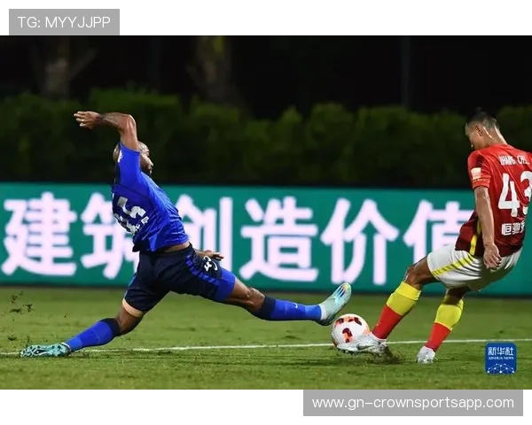 卡马文加 vs 坎特：现代足球的防守覆盖与体系角色对比分析