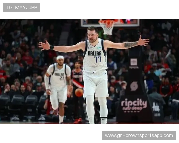 东契奇挡拆制造错位提升关键回合效率胜过约基奇