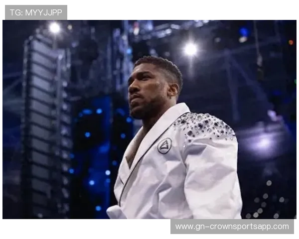 安东尼·约书亚训练完顺手买了辆限量超跑，油钱比我半年工资还高